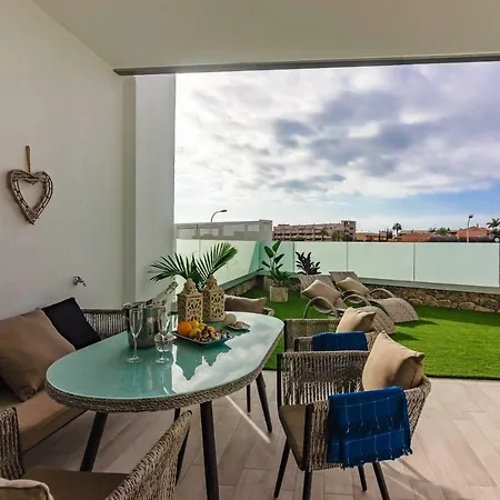 Deluxe 2 Bedrooms With Chillout Terrace Apartment *